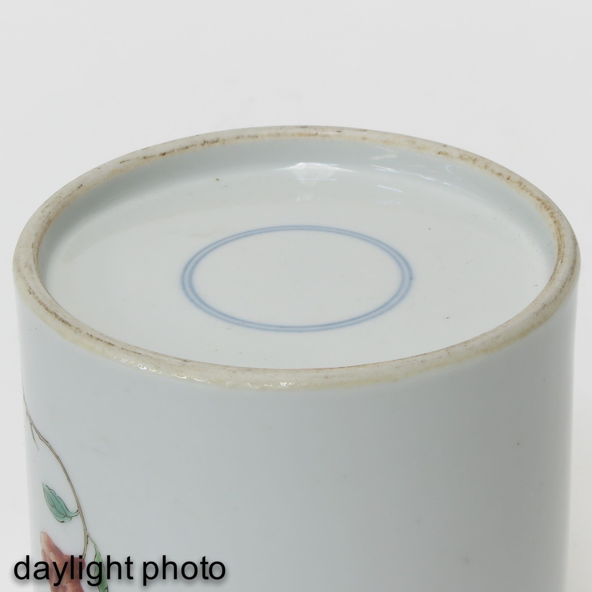 A Polychrome Decor Brush Pot - Image 8 of 10