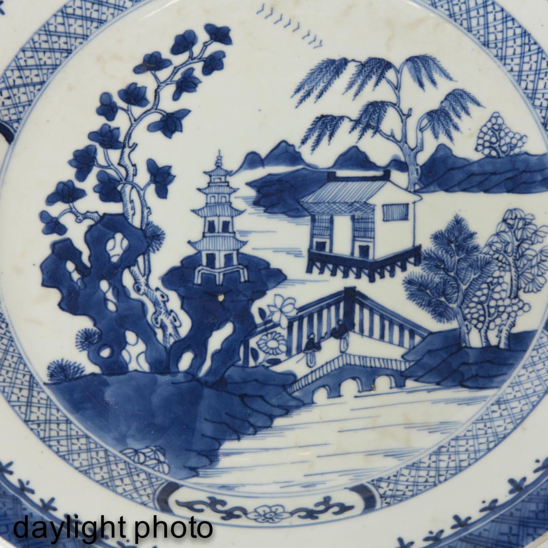 A Blue and White Charger - Image 7 of 7