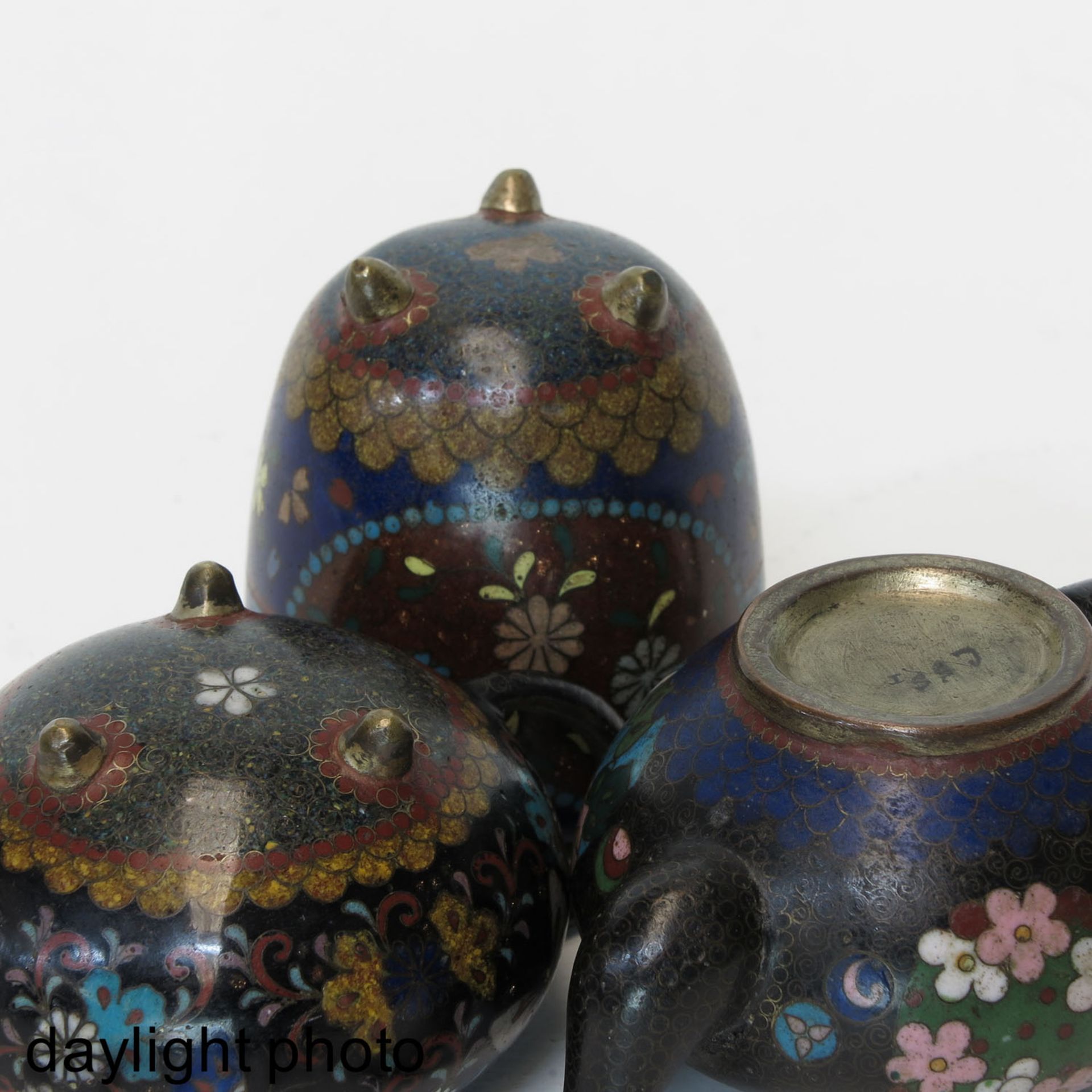 A Collection of Chinese Cloisonne - Image 8 of 10