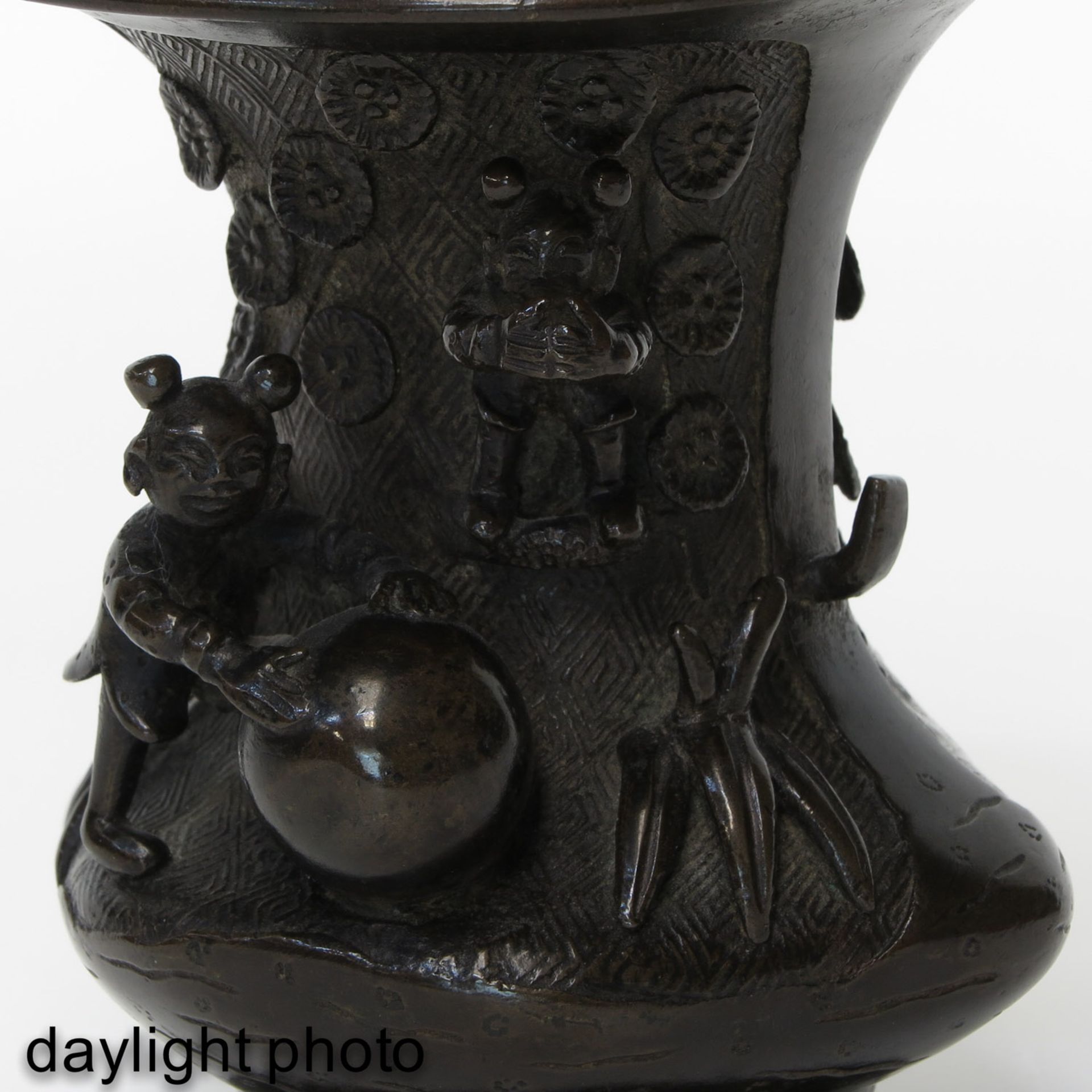 A Bronze Vase - Image 9 of 10