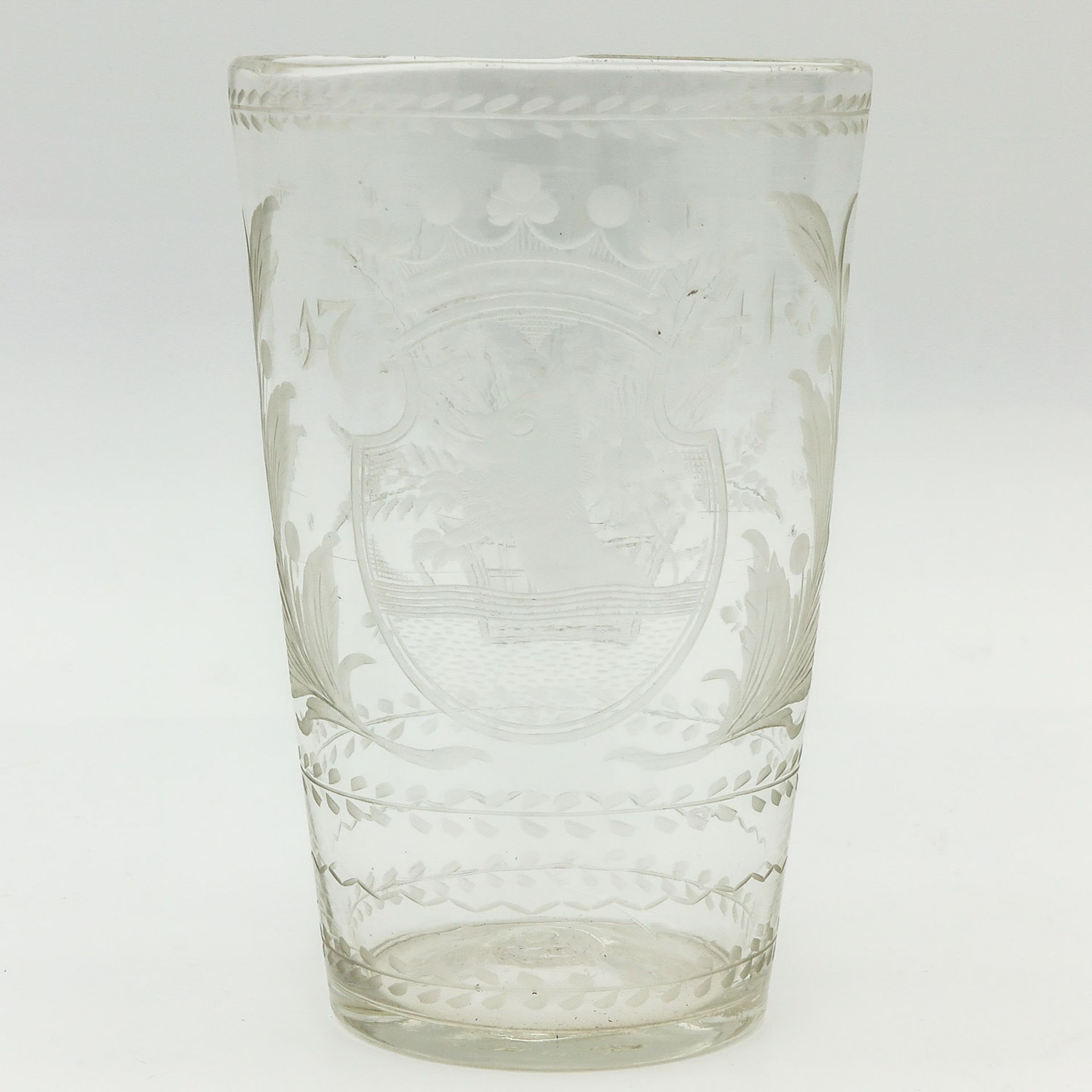 A Engraved Grape Washing Glass