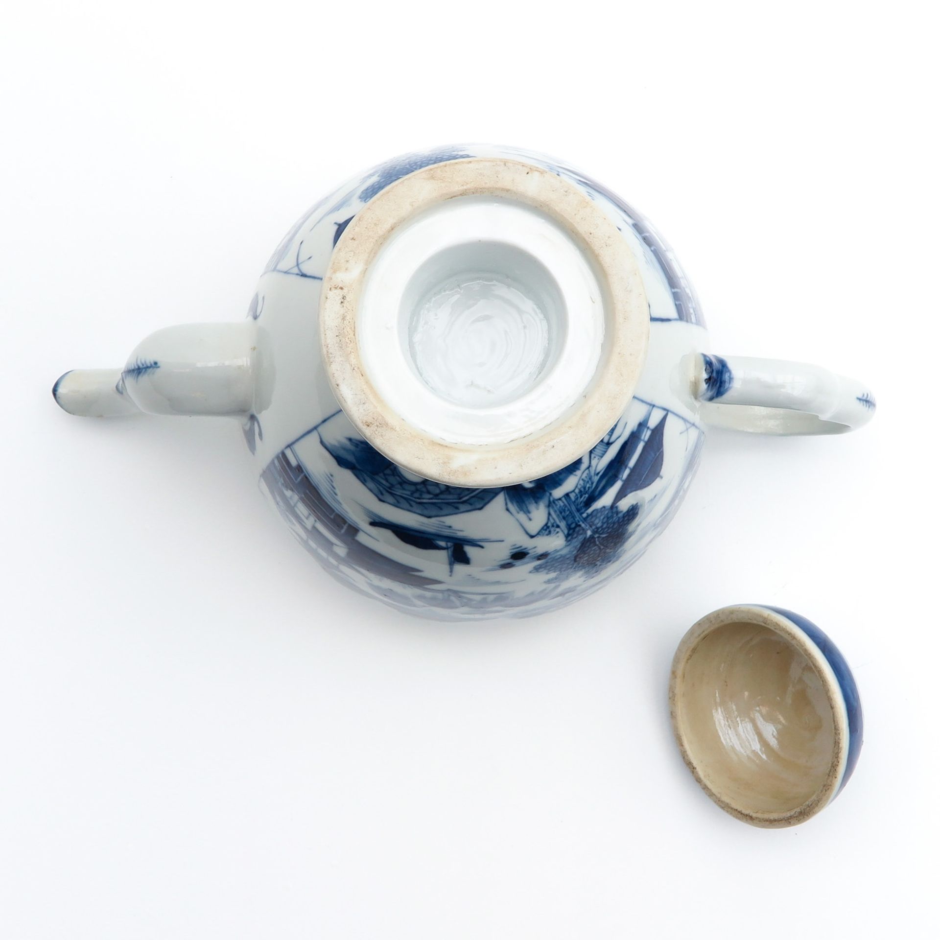 A BLue and White Teapot - Image 6 of 10