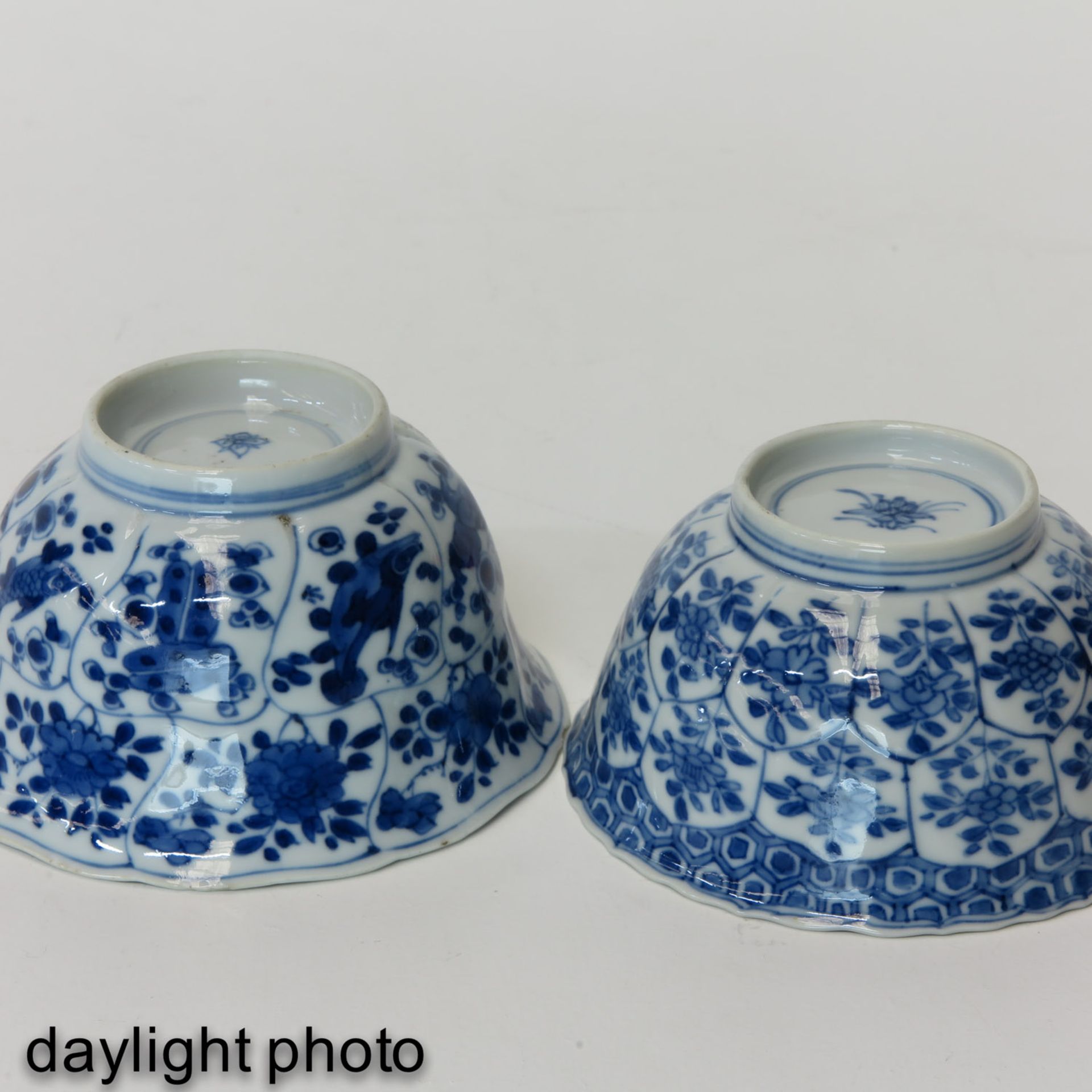 A Pair of Blue and White Bowls - Bild 8 aus 9