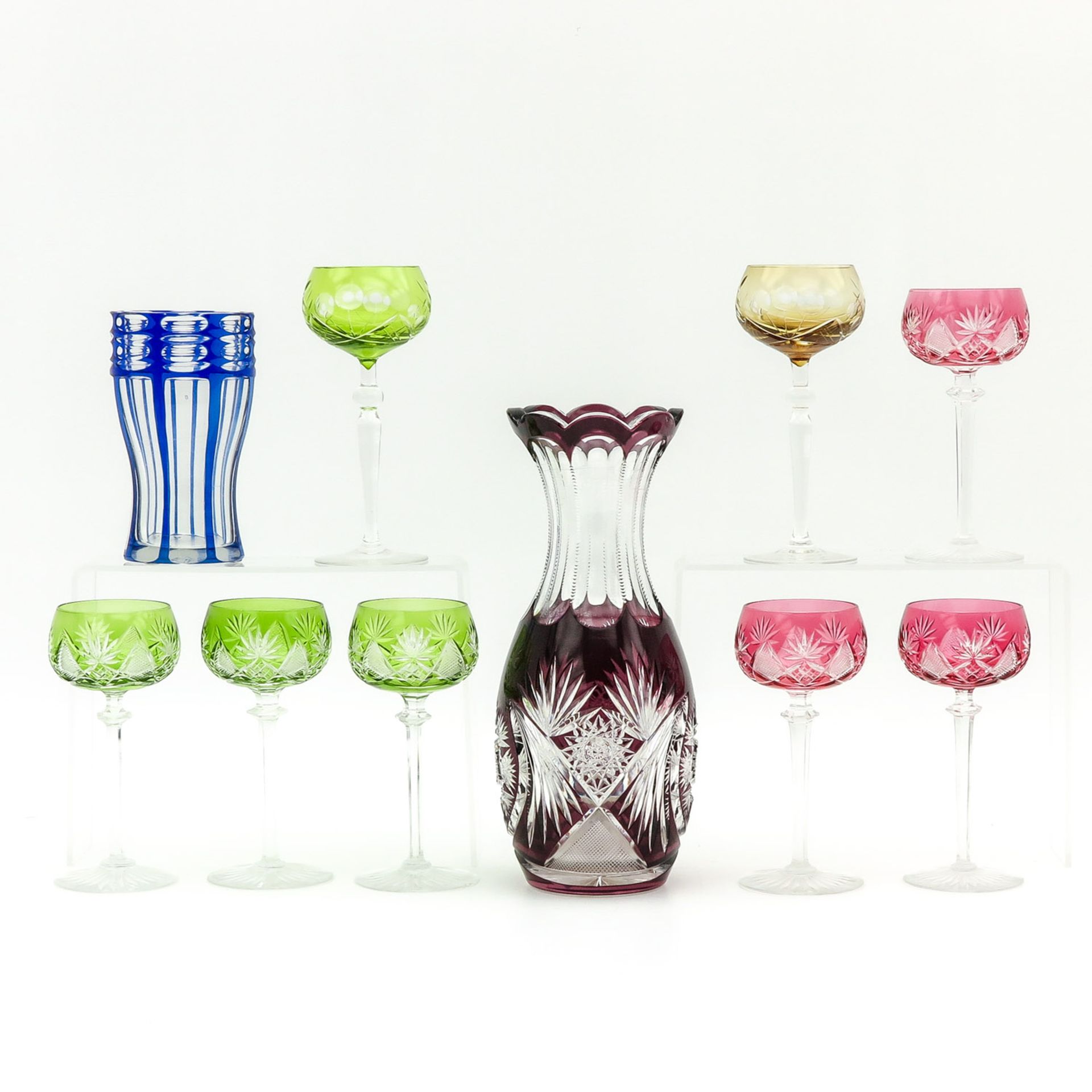 A Collection of Colored Crystal Stemware - Image 3 of 10