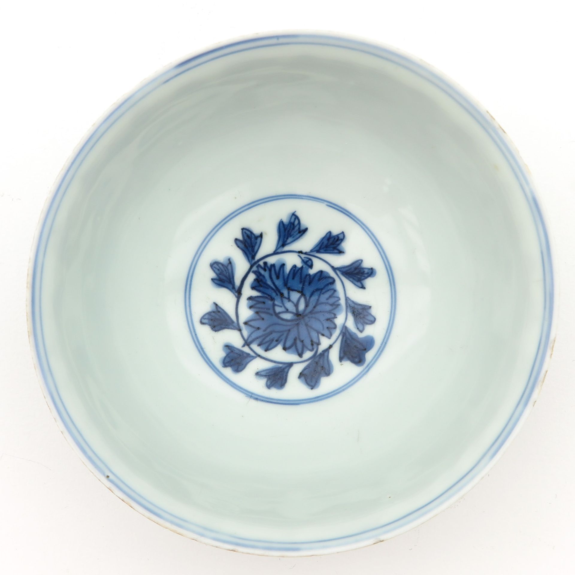 A Blue and White Bowl - Image 5 of 10