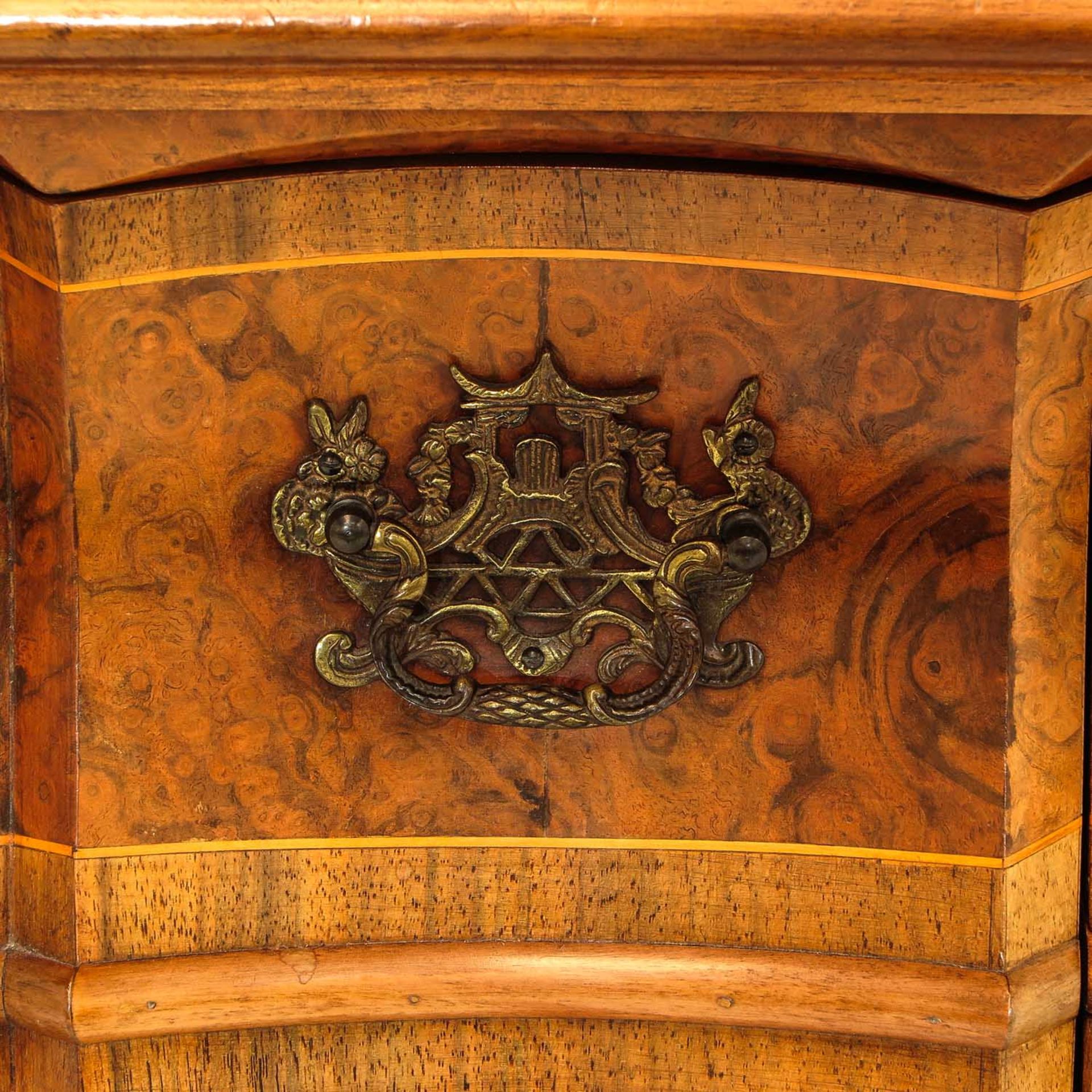 An English Walnut Veneer Dresser - Image 7 of 8