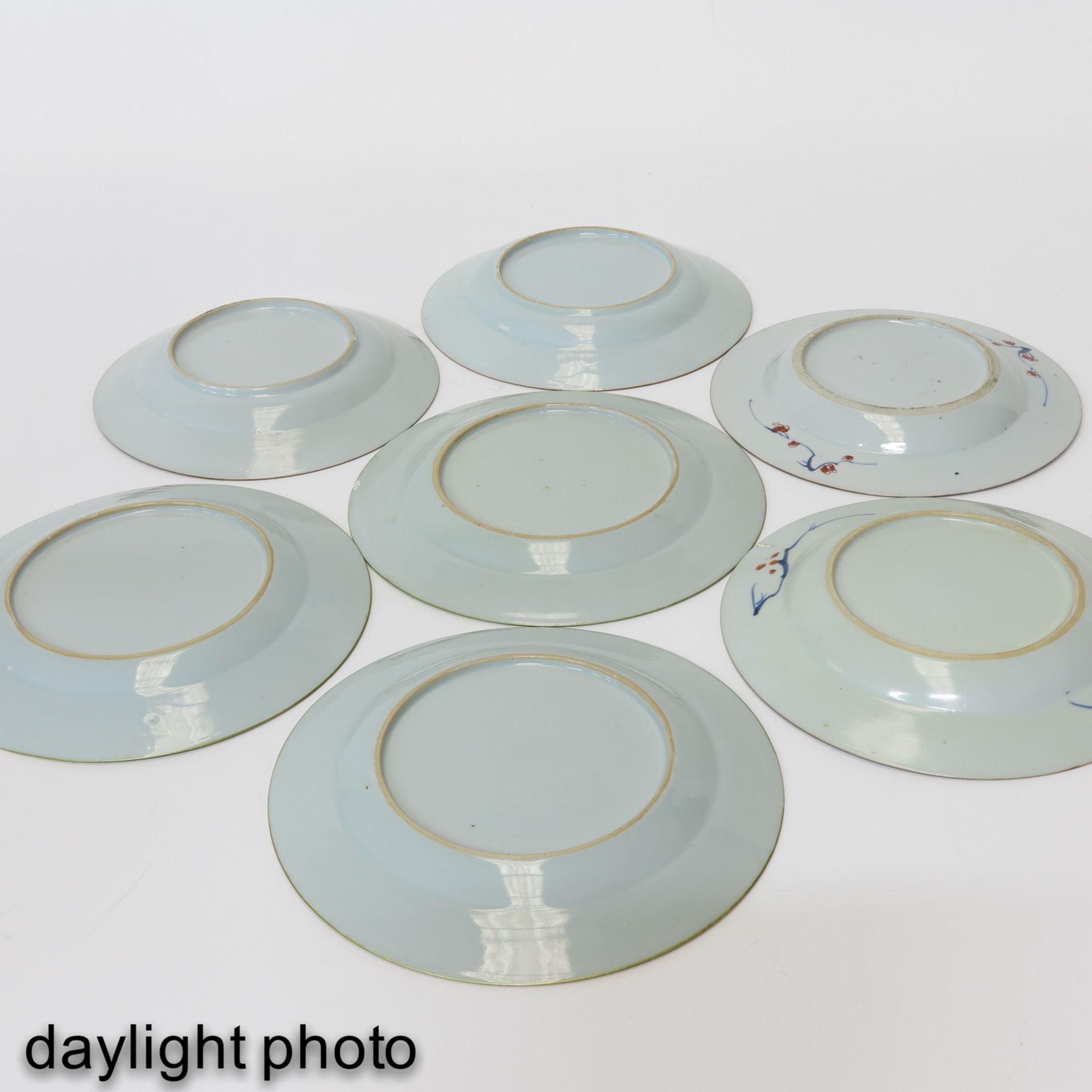 A Collection of 7 Plates - Image 10 of 10