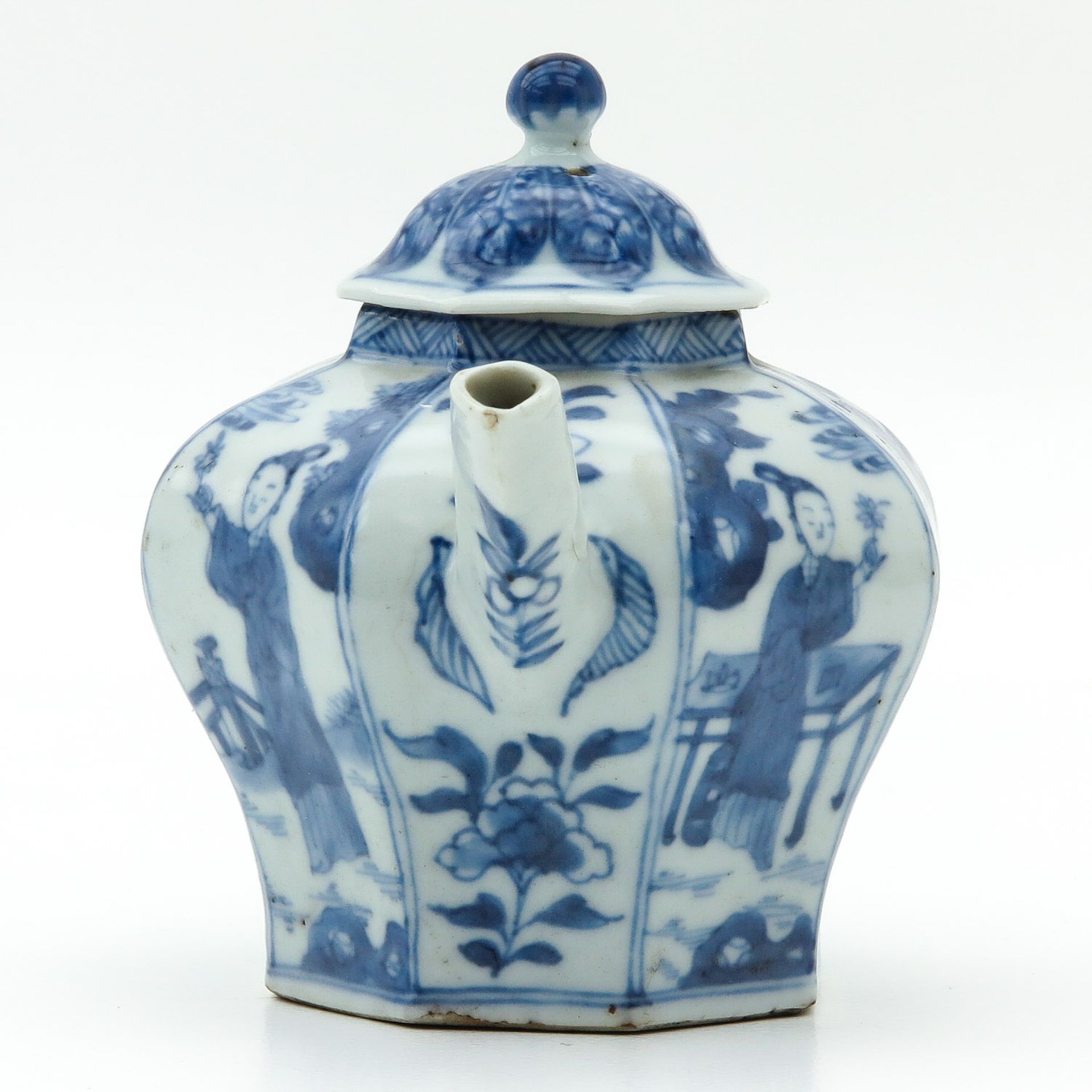 A Blue and White Teapot - Image 4 of 9