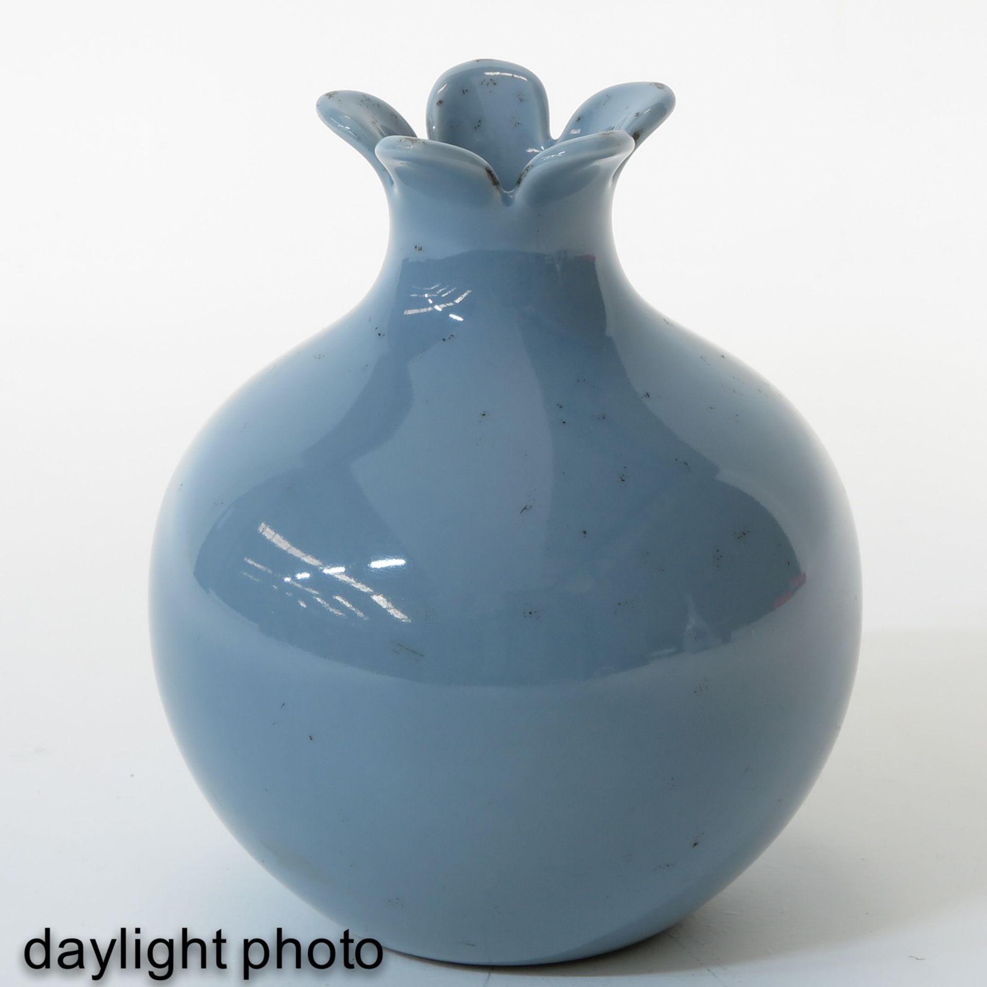 A Blue Glaze Vase - Image 7 of 9