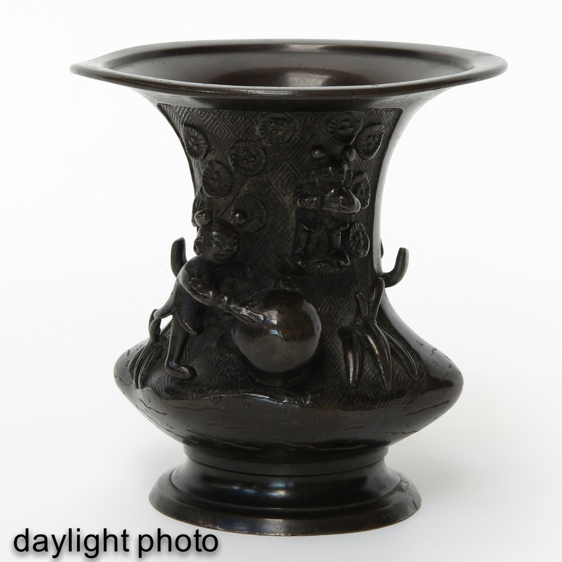 A Bronze Vase - Image 7 of 10