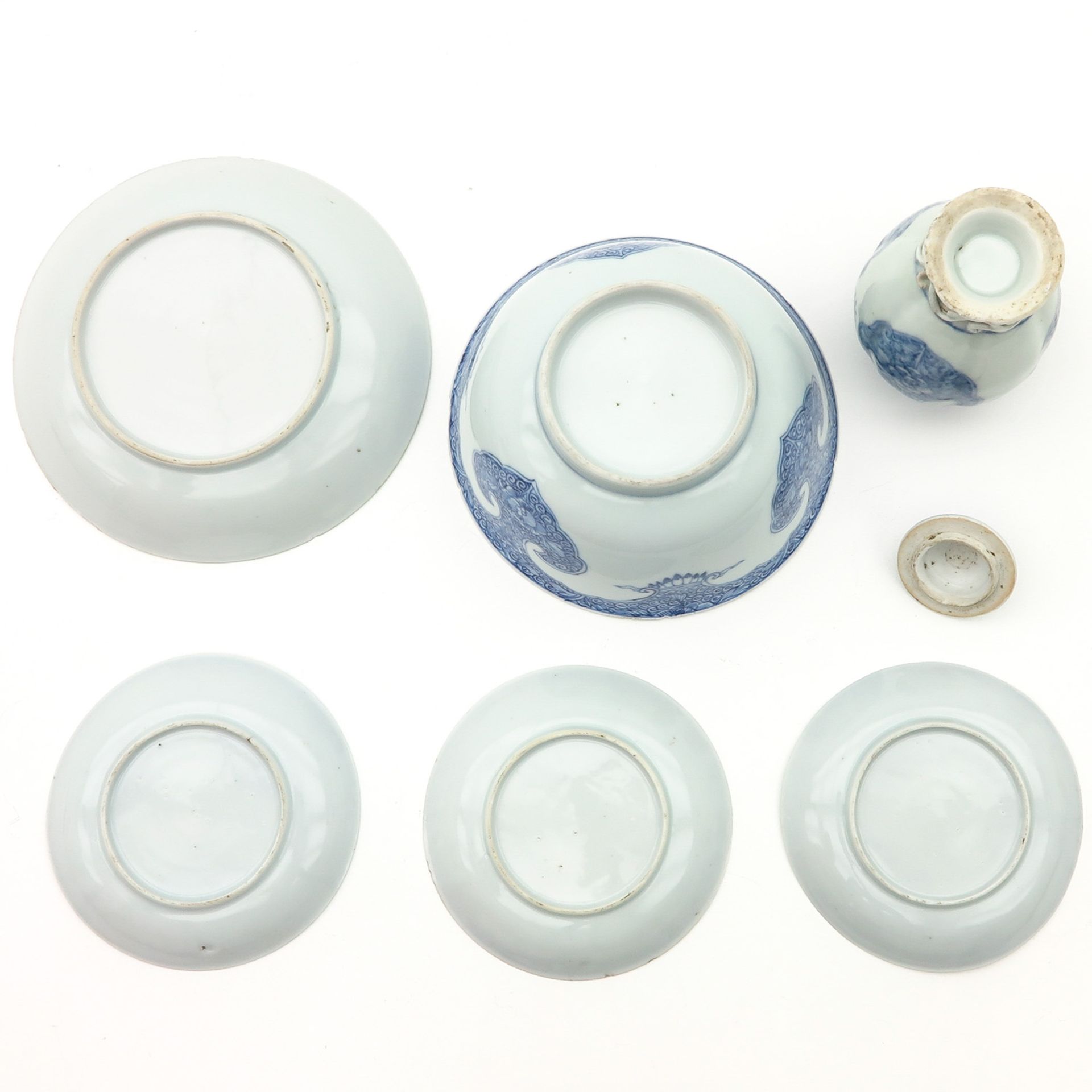 A Collection of Blue and White Porcelain - Image 6 of 10