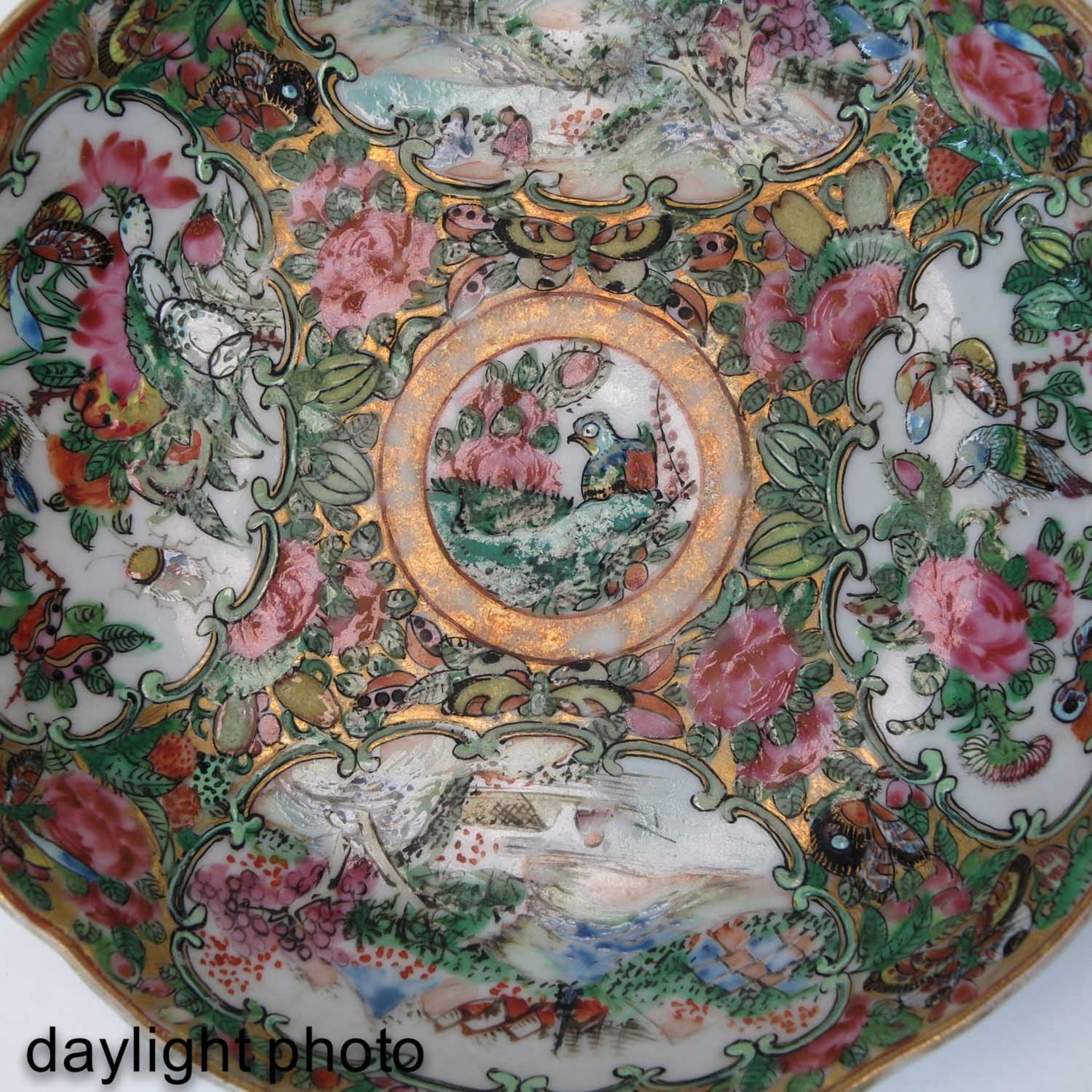 A Collection of 10 Small Cantonese Plates - Image 10 of 10