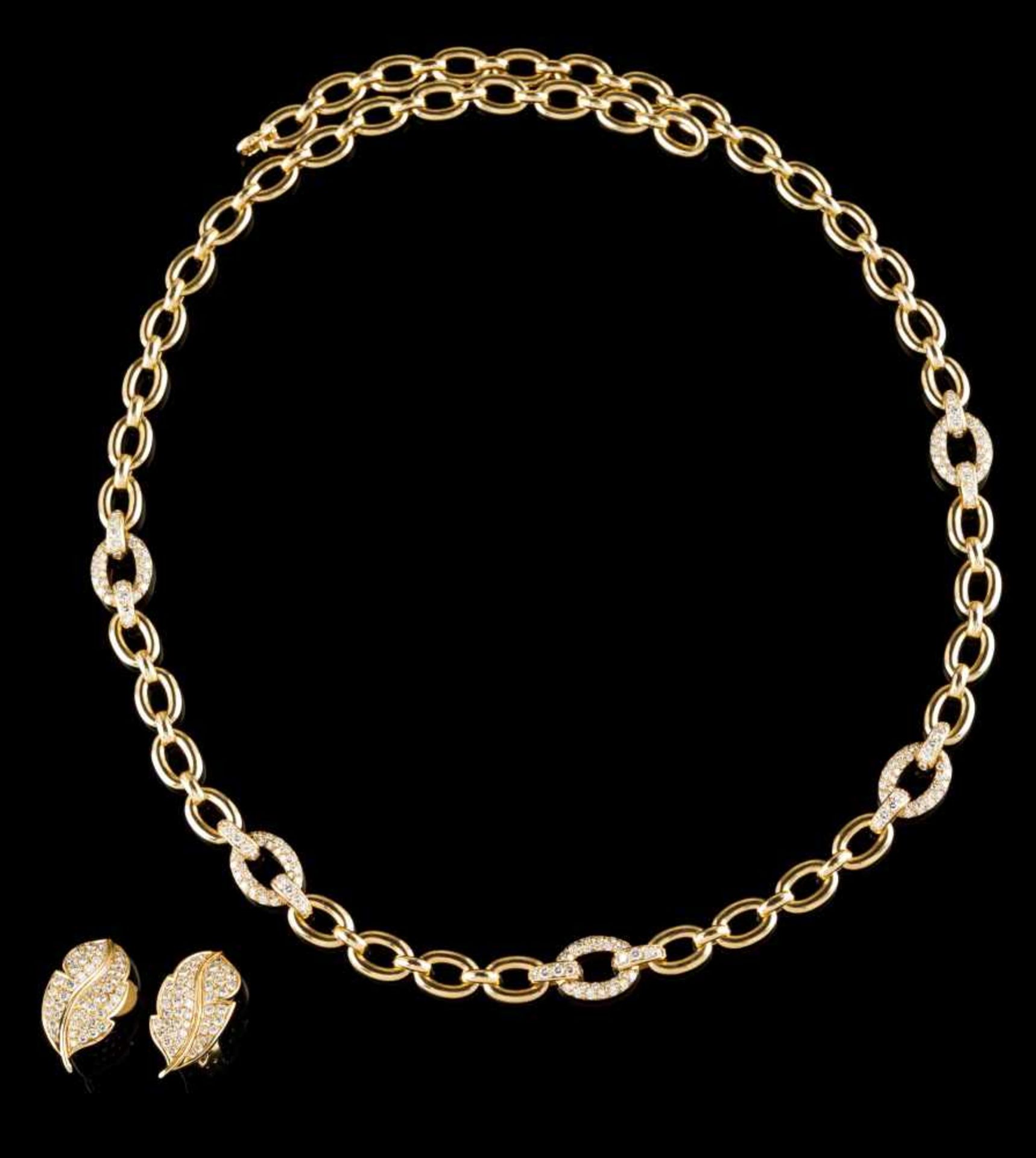 A Van Cleef and Arpels necklace