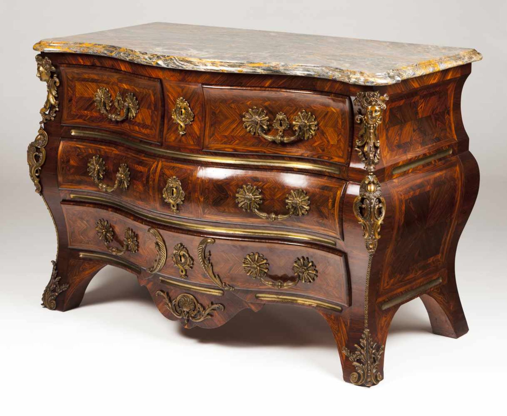 A pair of Louis XV style chests of drawers - Image 2 of 2