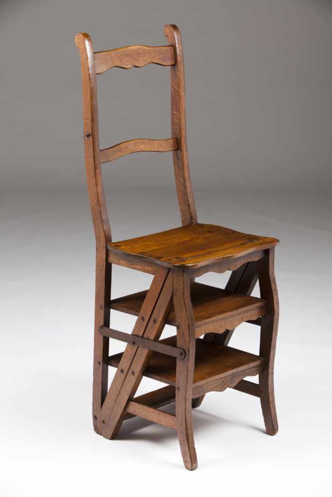 A library chair / stepsChestnut19th century