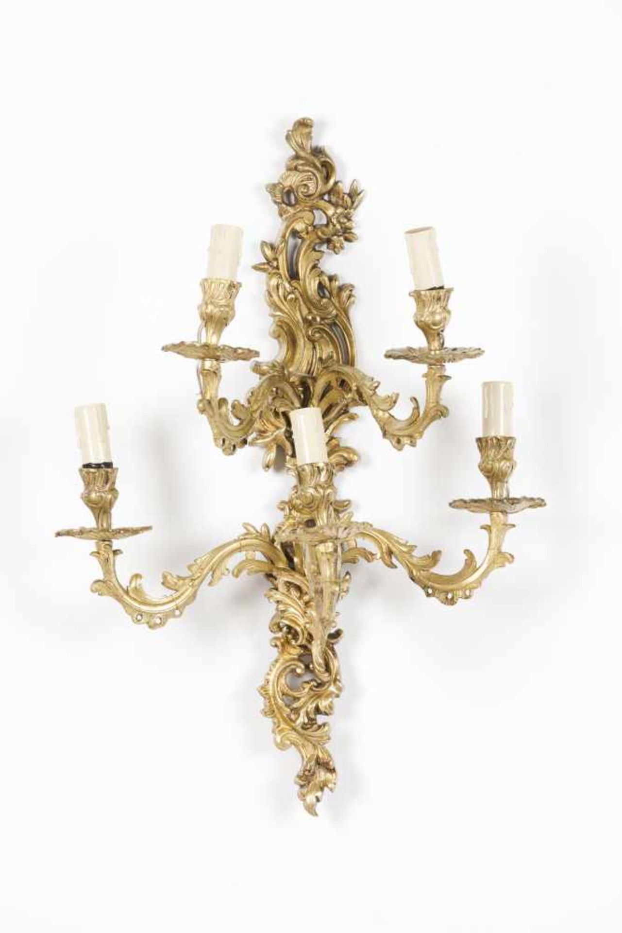 A pair of five branch wall sconcesGilt bronze19th/20th century60x42 cm - Bild 2 aus 2