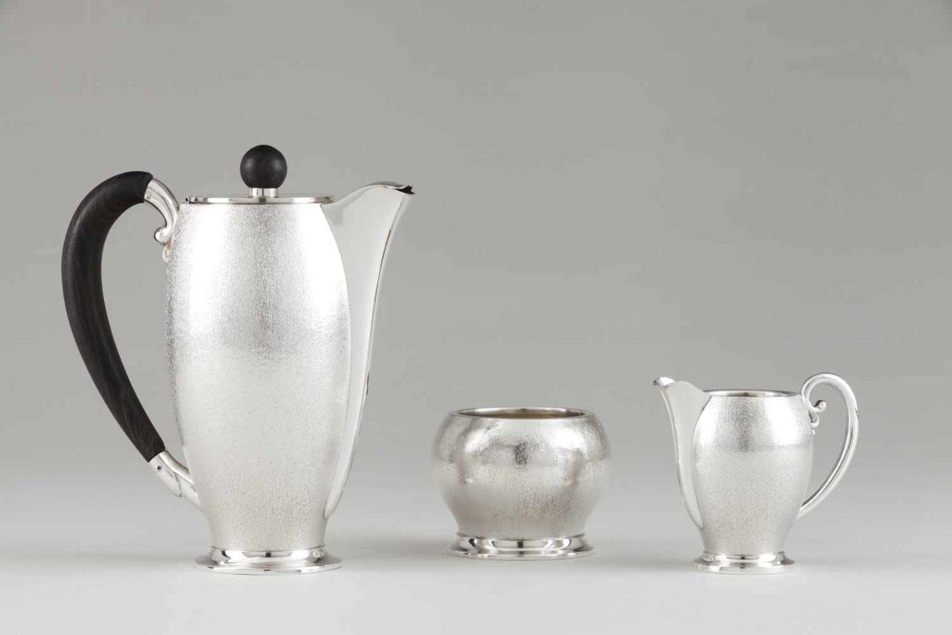 An Art Deco tea and coffee setFrench silver 800/1000France, circa 1940Unmarked silver i