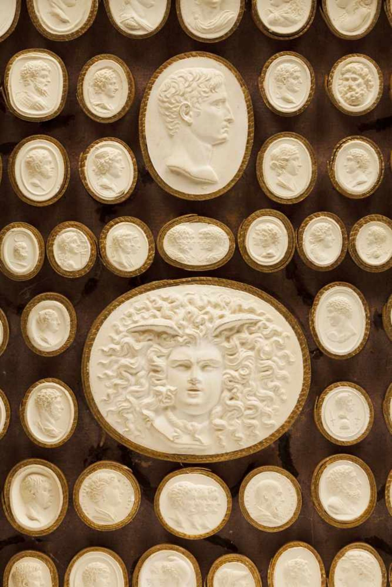 An unusual set of Grand Tour intagliosFive double casing volumesOuter marbled paper decorat - Bild 11 aus 12