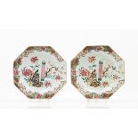 A pair of platesChinese export porcelainPolychrome "Famille Rose" enamelled decoration of flowers,