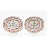 A pair of scalloped traysChinese export porcelainPolychrome "Famille Rose" enamelled decoration with