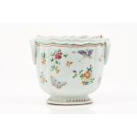 A cachepotChinese export porcelainPolychrome "Famille Rose" enamelled decoration with flowers and