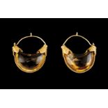 A pair of earringsGoldGreco-Roman inspired decoration set with two citrine quartzLisbon hallmark