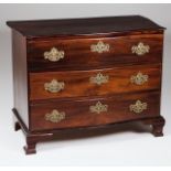 A D.Maria chest of drawersBrazilian mahoganyThree long drawersYellow metal hardwarePortugal, 18th/