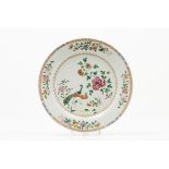A large plateChinese export porcelainPolychrome "Famille Rose" decoration of garden with
