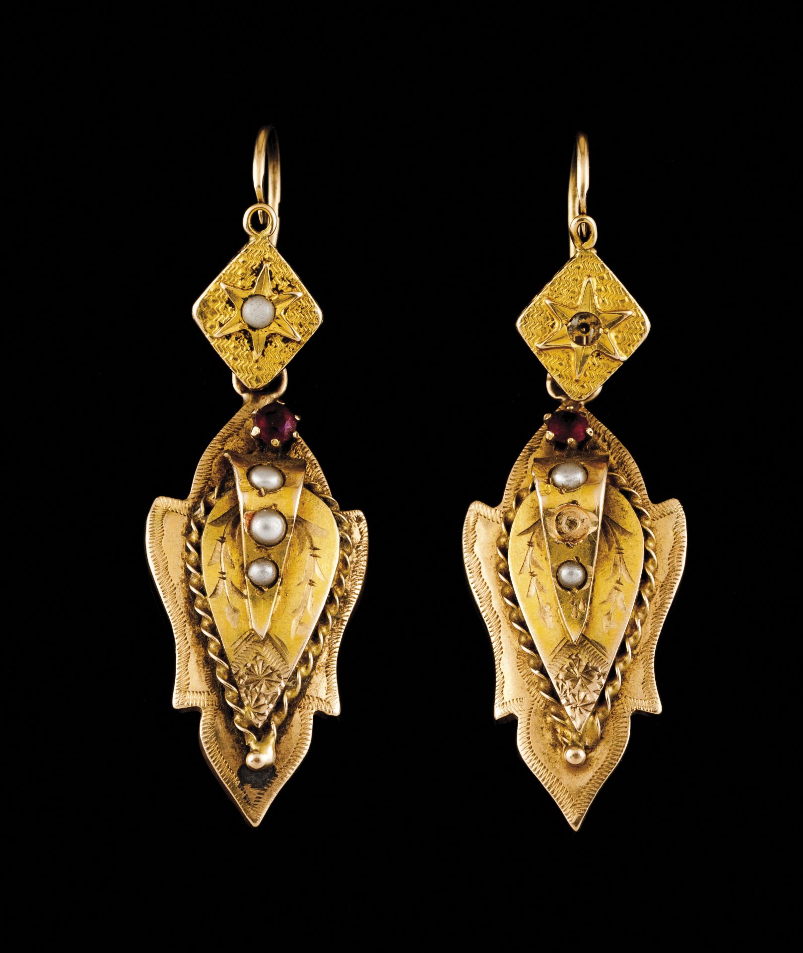 A pair of drop earringsPortuguese traditional goldLozenge button with star and drop of chiselled