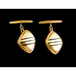 A pair of cufflinksPortuguese goldLozenge shaped of two black enamel stripesOporto hallmark,