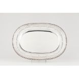 Na oval serving tray