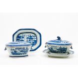 Two tureens with cover and tray