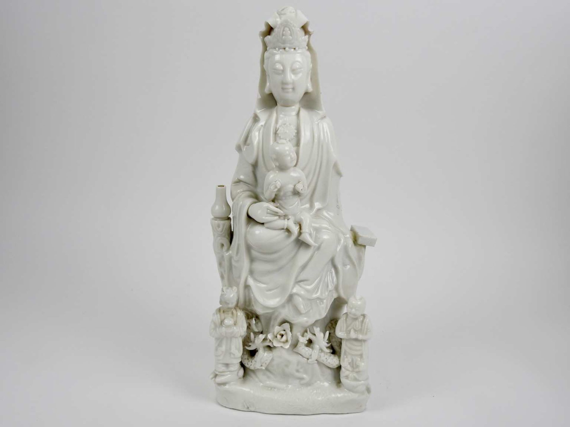 ChineGrande Guanyin en blanc de chineH 38 cmAccidents et restaurations anciennes