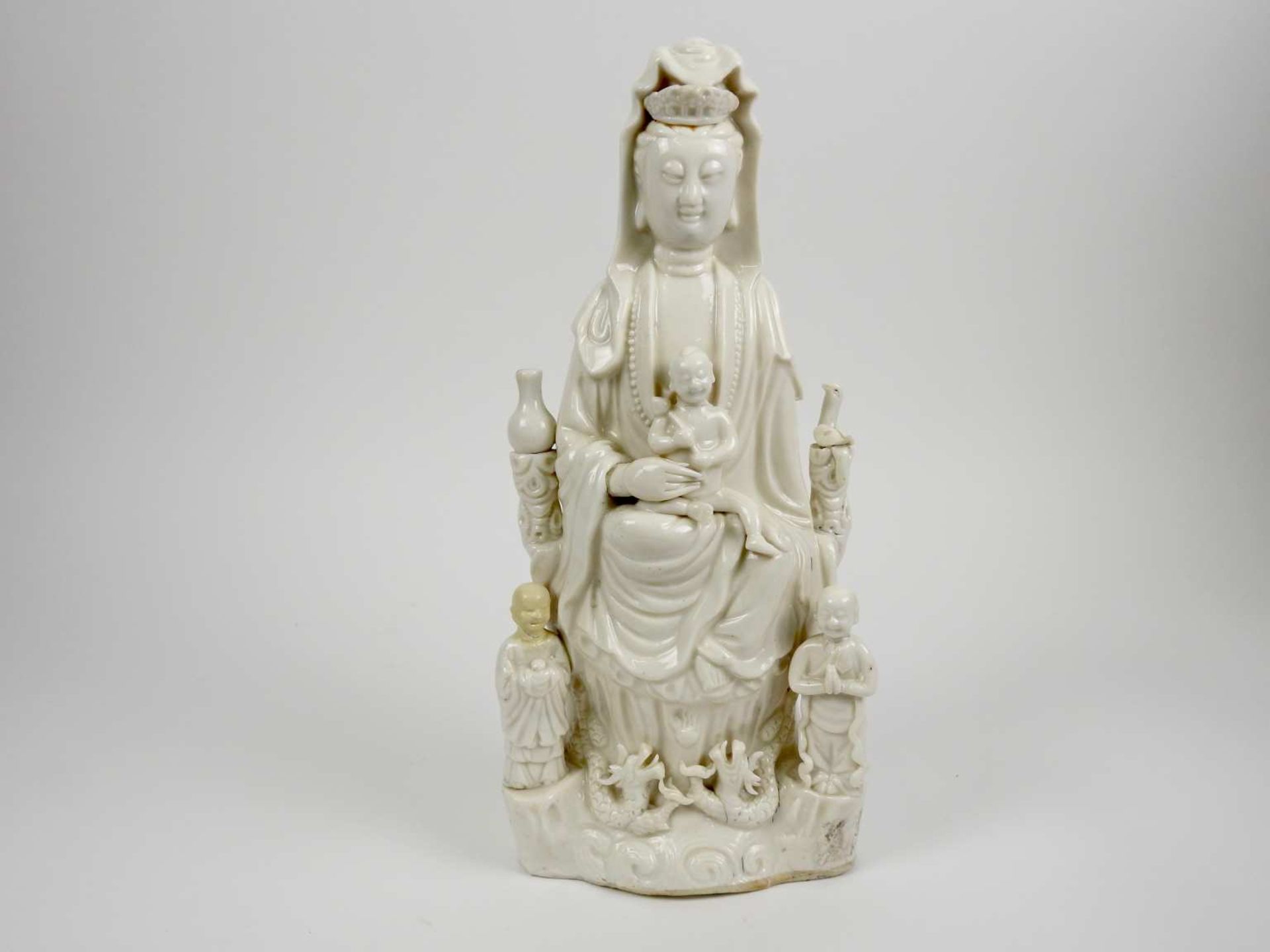 ChineGrande Guanyin en blanc de chineH 38 cmAccidents et restaurations