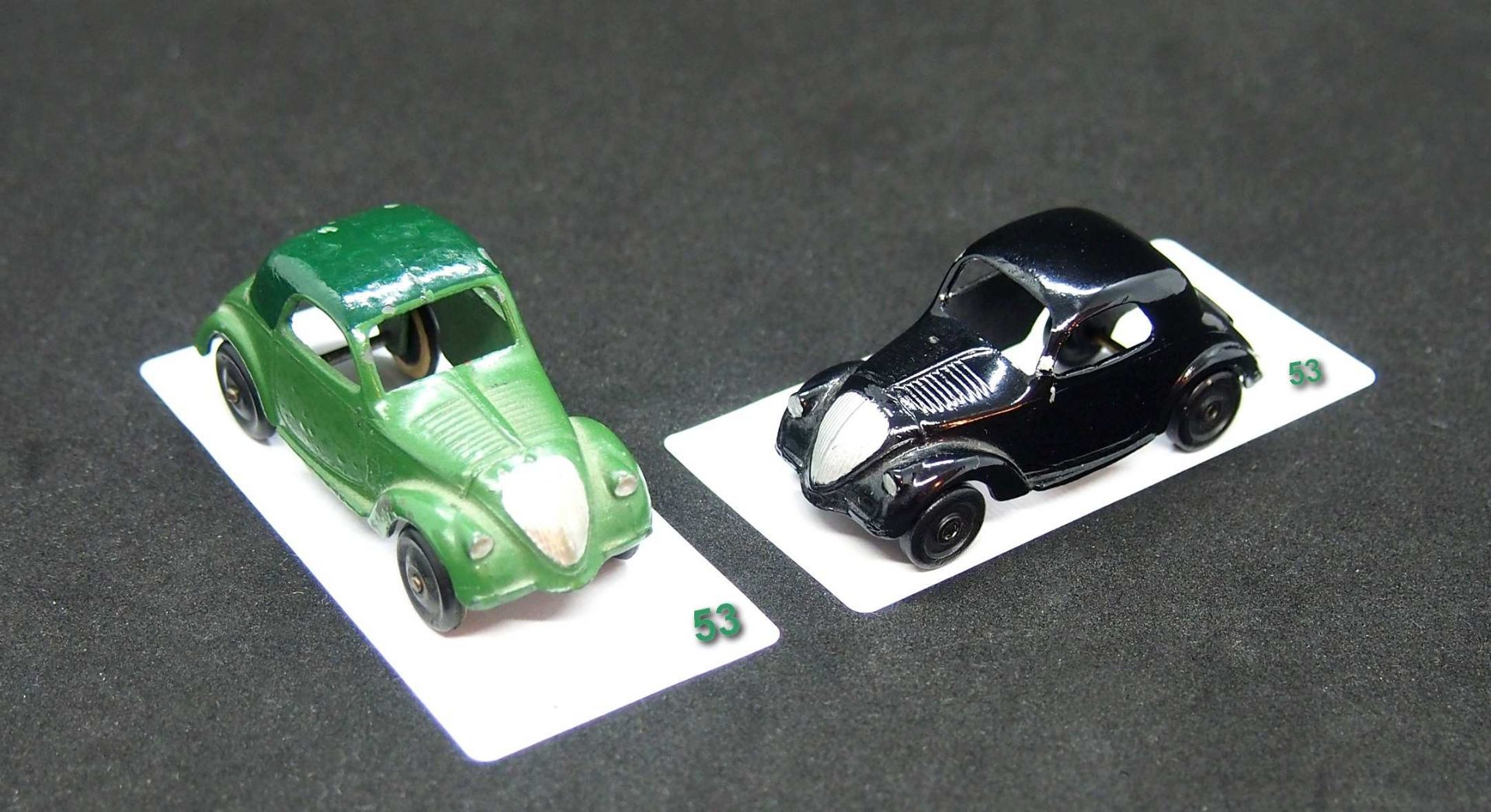 DINKY-TOYS & MANOU-Le Mans - France - métal - 1/43e (2)