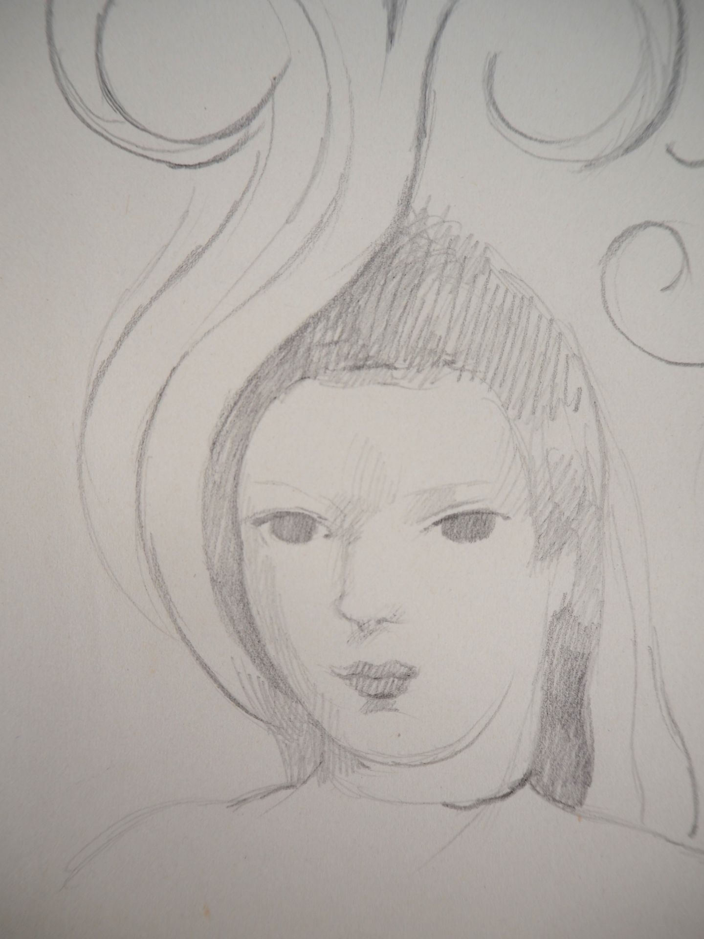 Marie LAURENCIN Jeune-fille au chapeau fleuri Dessin original au crayon Signé du [...] - Bild 5 aus 6