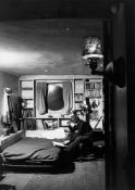 Dennis Stock. James Dean in seinem Apartment, New York, West 68th Street / James Dean in Fair…. 1955