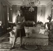 Diane Arbus. Penelope Tree in her living room, N.Y.C. 1962