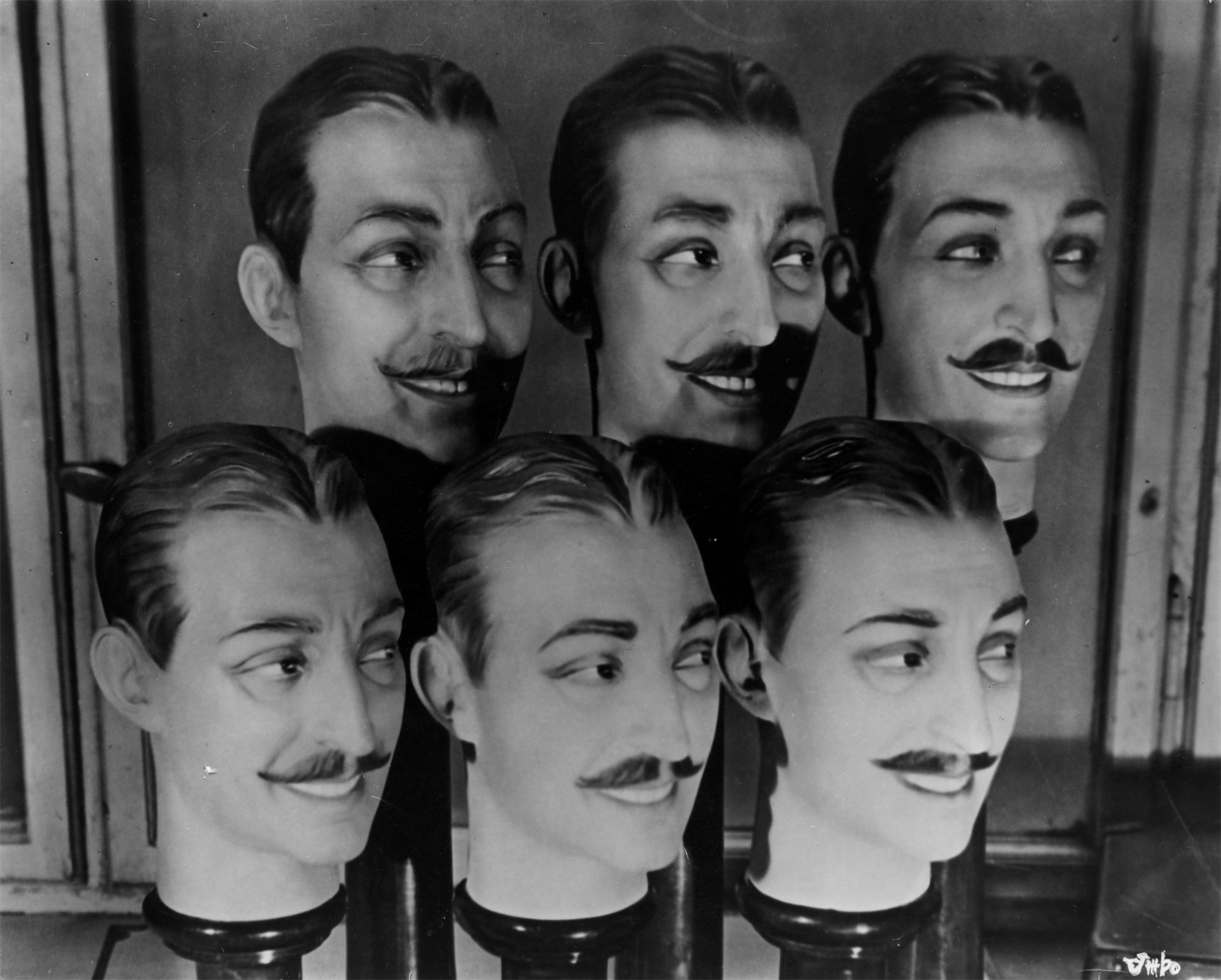 Umbo (d.i. Otto Umbehr). Menjou en gros. 1928