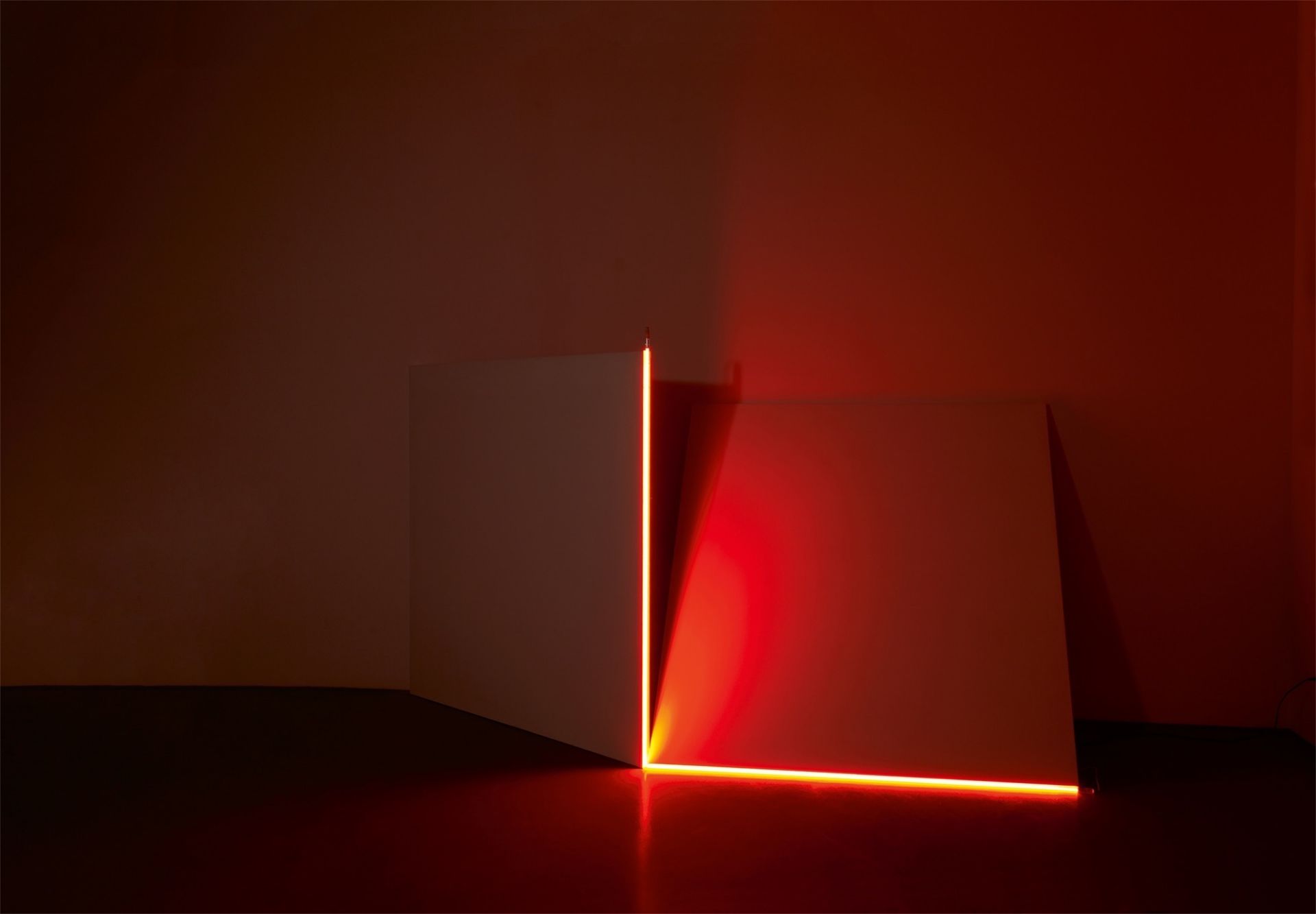 François Morellet. „2 carrés formant un angle de 30° avec le mur et ayant un côté commun avec…. 1980