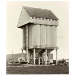 Bernd und Hilla Becher (Siegen 1931 – 2007 Rostock / Potsdam 1934 – 2015 Düsseldorf). „GRAIN …. 1989