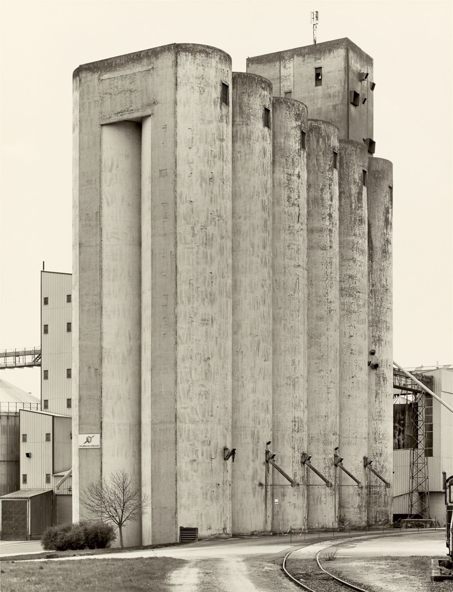 Bernd und Hilla Becher (Siegen 1931 – 2007 Rostock / Potsdam 1934 – 2015 Düsseldorf). „GRAIN …. 2006