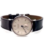 Nomos Tangente