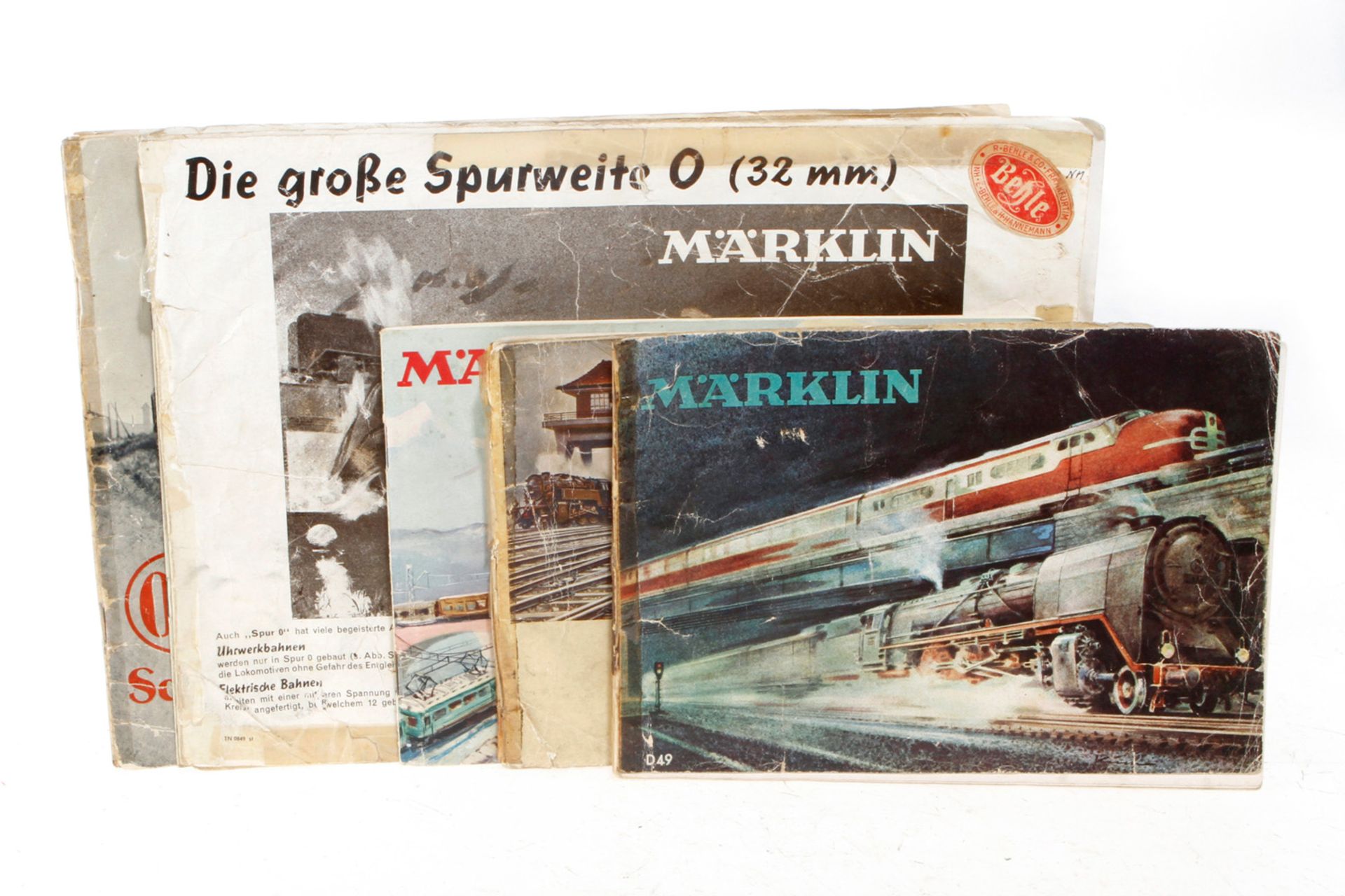 5 Märklin Kataloge, NV, Alterungsspuren