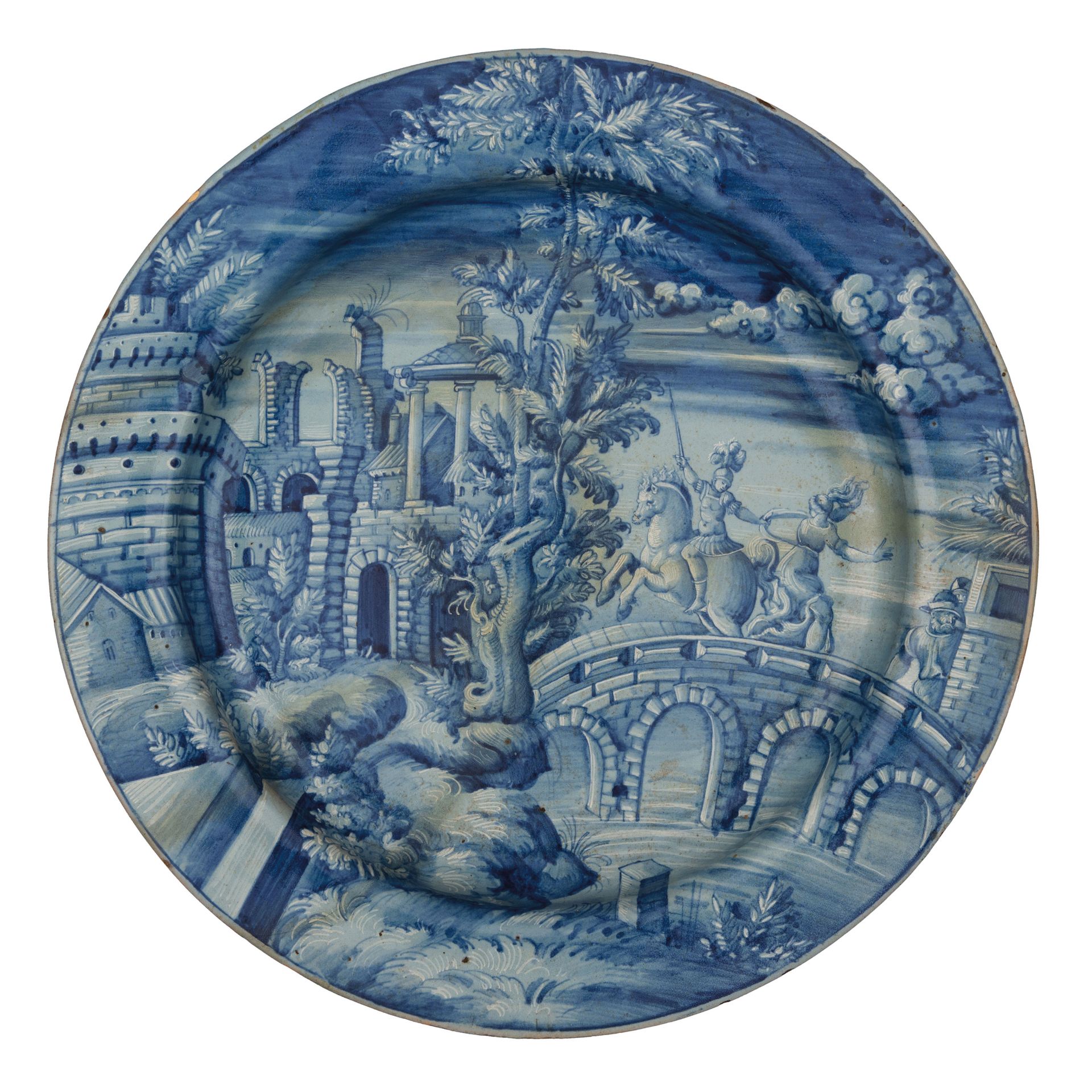 PIATTO IN MAIOLICA A FONDO BERRETTINO, PROBABILMENTE FORNACE DI VENEZIA, SECONDA META' DEL XVI SECOL