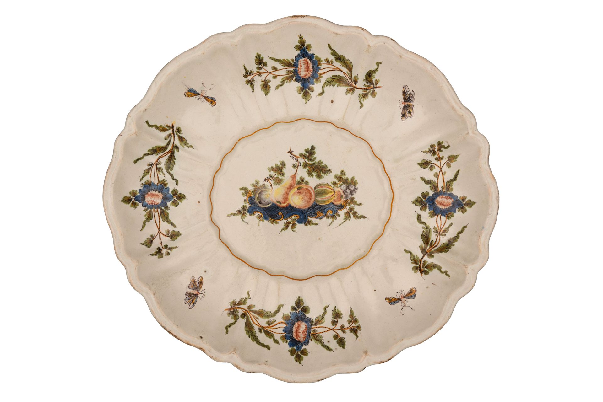 PIATTO DI SERVIZIO IN MAIOLICA POLICROMA, FABBRICA GIUSEPPE BARTOLUCCI, PESARO, CIRCA 1760