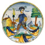 PIATTO IN MAIOLICA POLICROMA, FORNACE DI MONTELUPO, XVII SECOLO