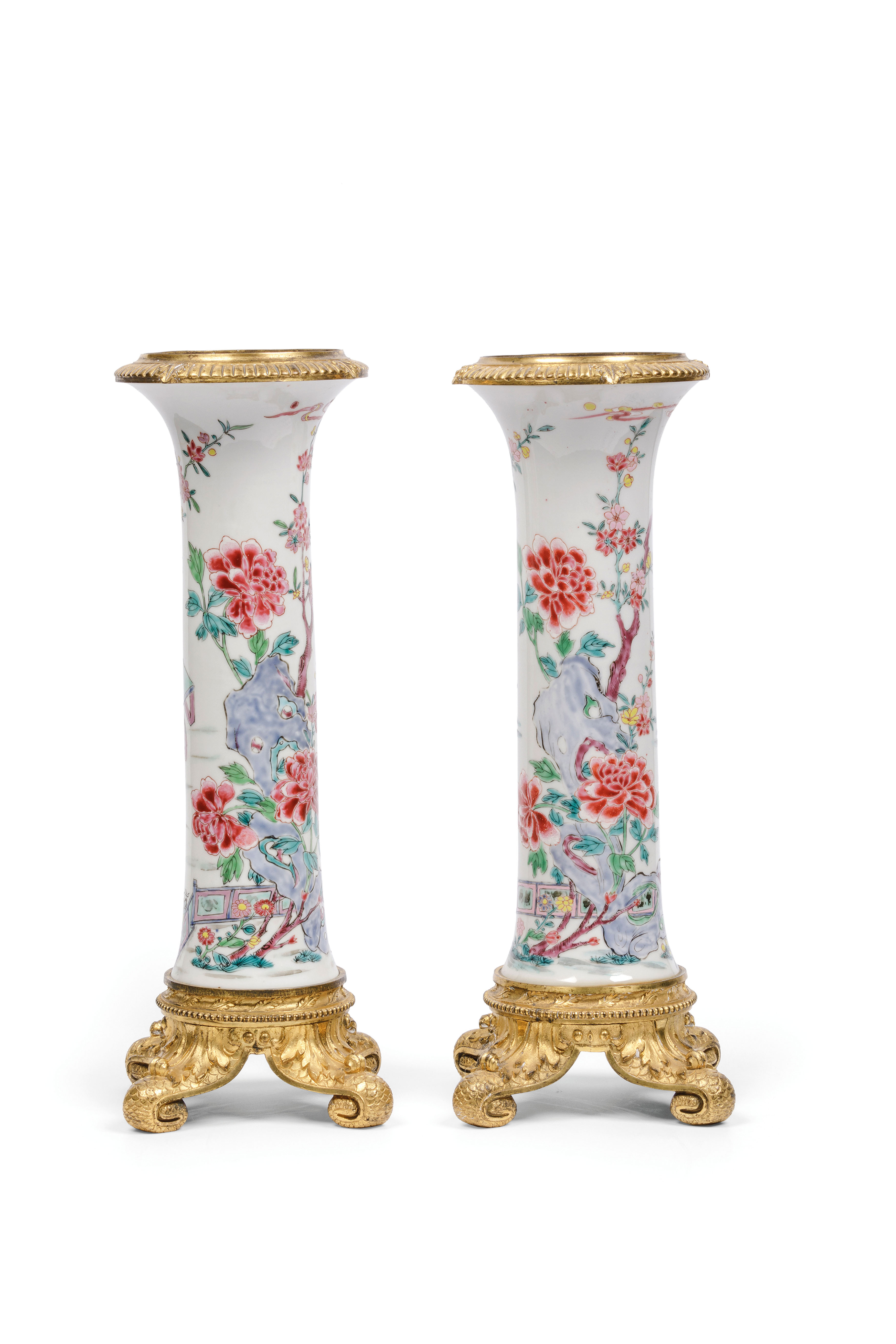 A PAIR OF FAMILLE ROSE PORCELAIN TRUMPET VASES, CHINA, 18TH CENTURY, WITH EUROPEAN BRONZE MOUNT - Image 4 of 4