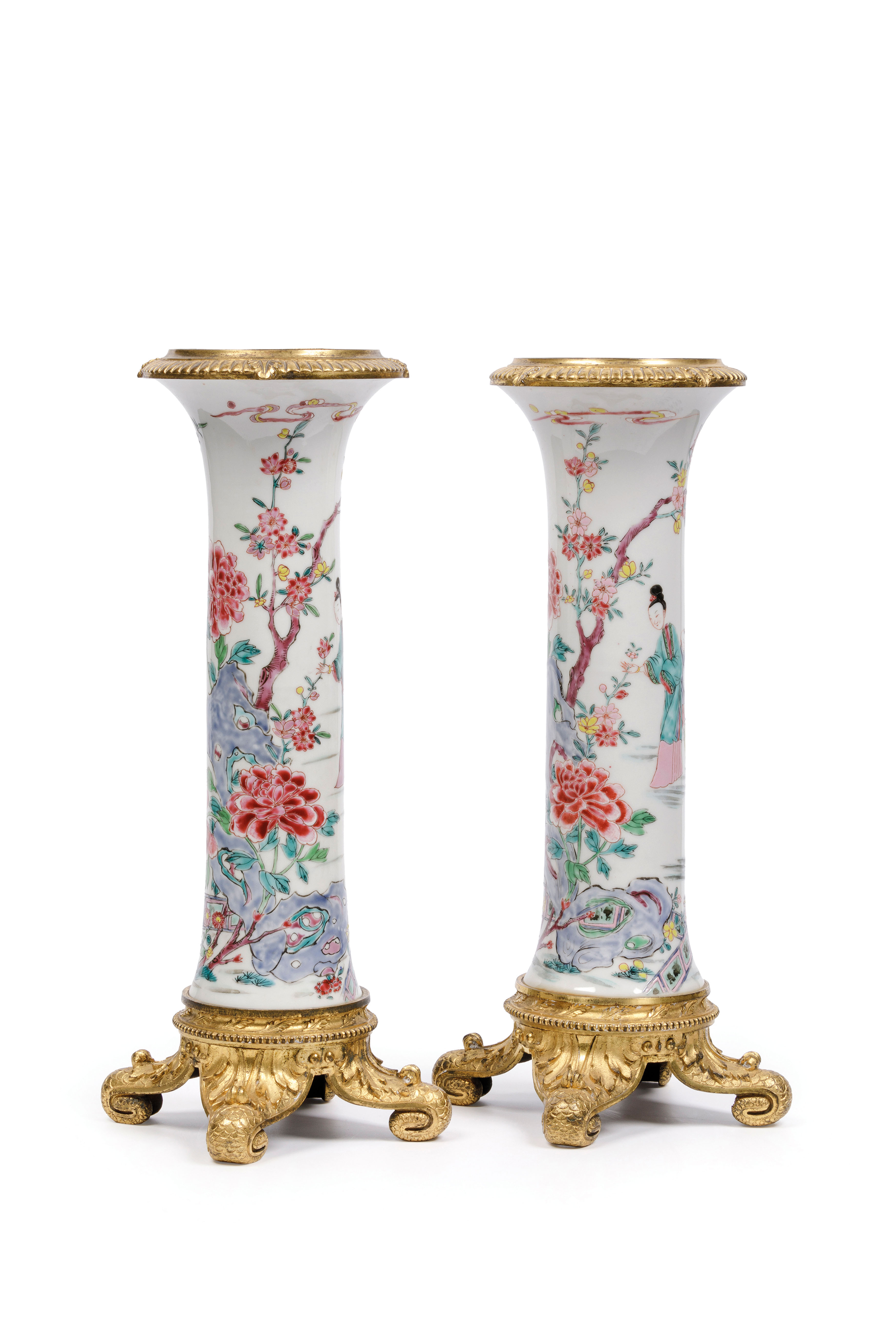 A PAIR OF FAMILLE ROSE PORCELAIN TRUMPET VASES, CHINA, 18TH CENTURY, WITH EUROPEAN BRONZE MOUNT - Image 3 of 4