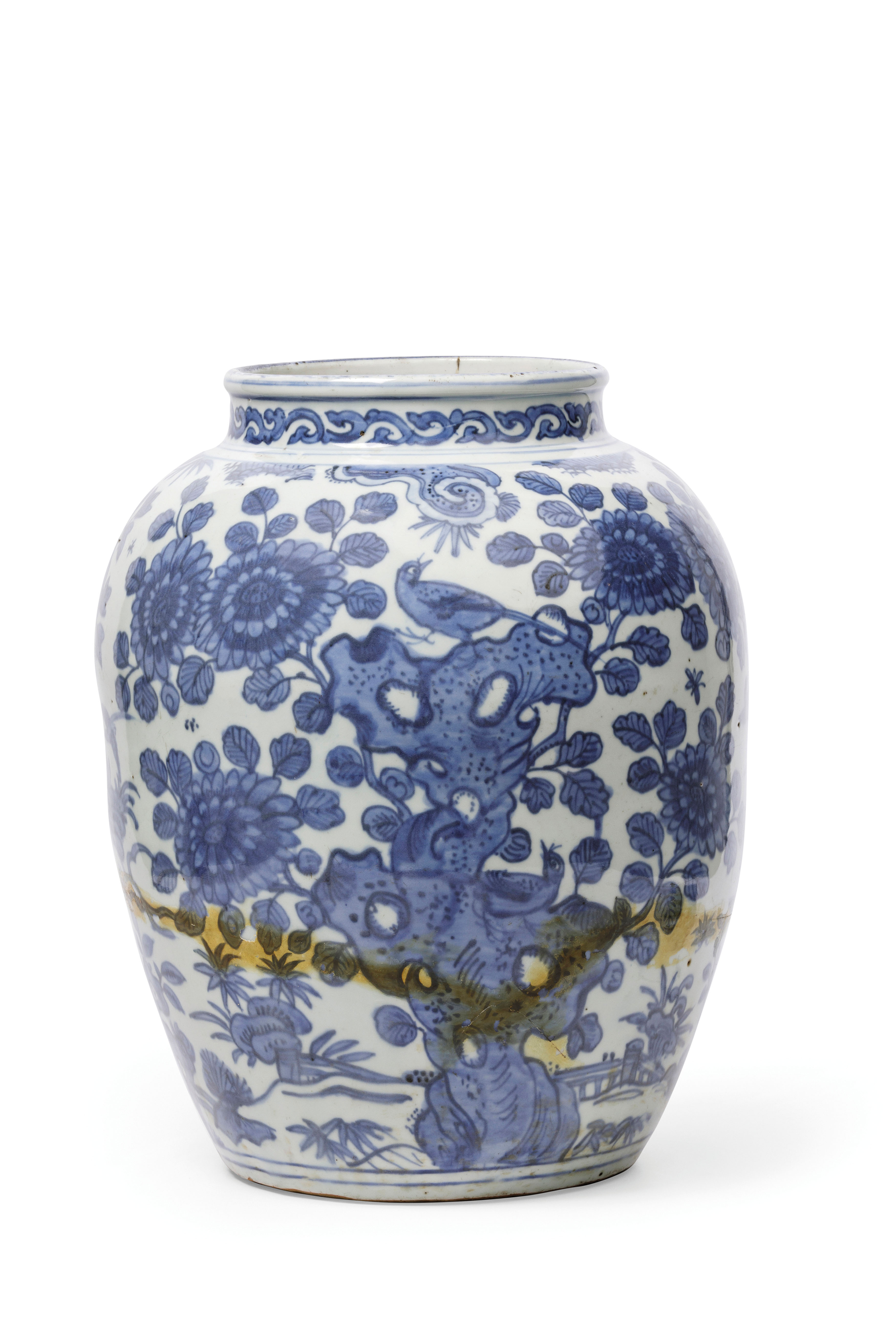 A LARGE BLUE AND WHITE PORCELAIN JAR, CHINA, 17TH-18TH CENTURY - Image 2 of 2